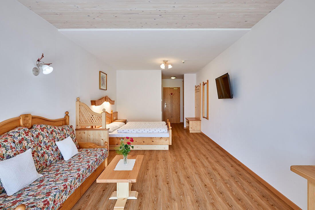 double-room-suite-schoenwald-in-south-tyrol-02